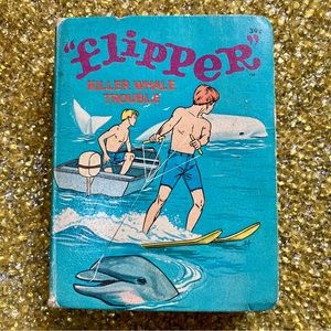 1967 Flipper Killer Whale Trouble Book
